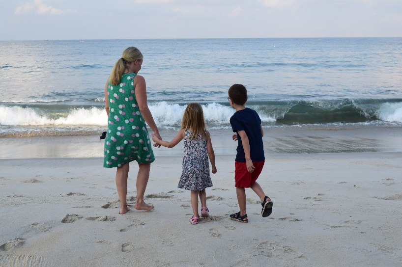 70+ Brother And Sister At Beach With Nets Stock Photos, Pictures