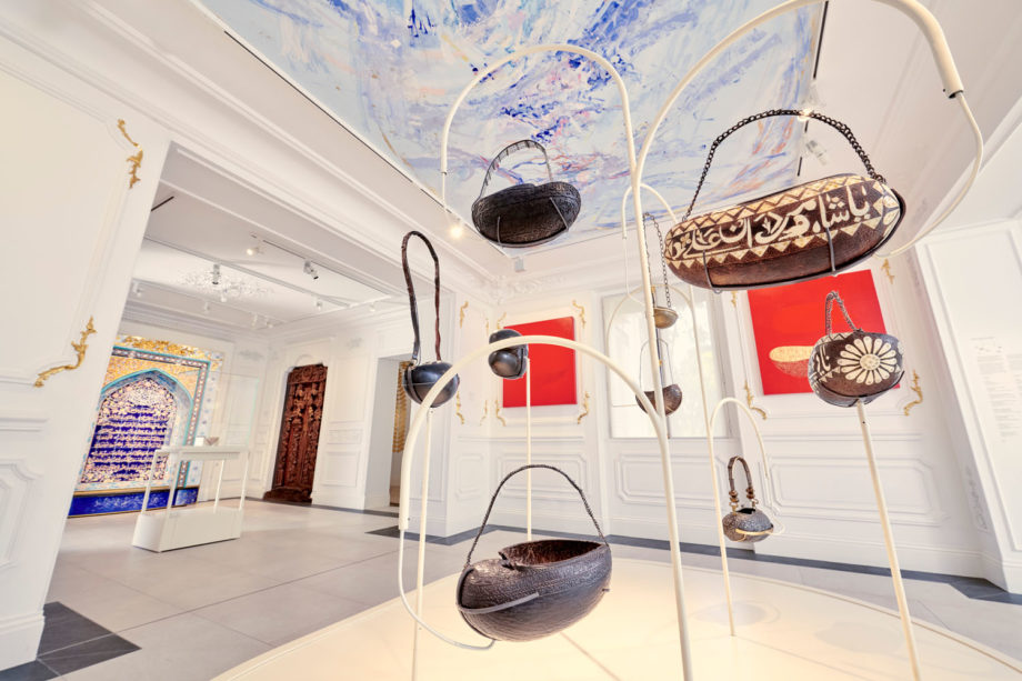 The kashkūl installation (conception by Le Socle) of the MACS MTO during the first exhibition